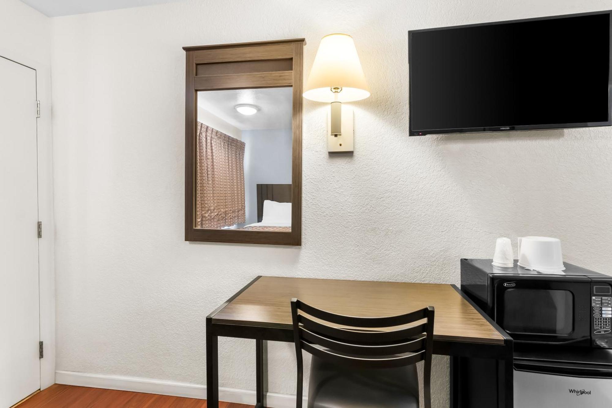 Americas Best Value Inn Стилуотер Экстерьер фото