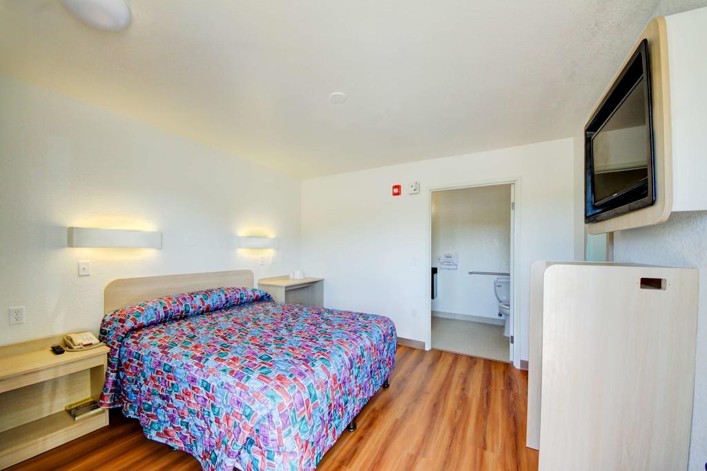 Americas Best Value Inn Стилуотер Экстерьер фото