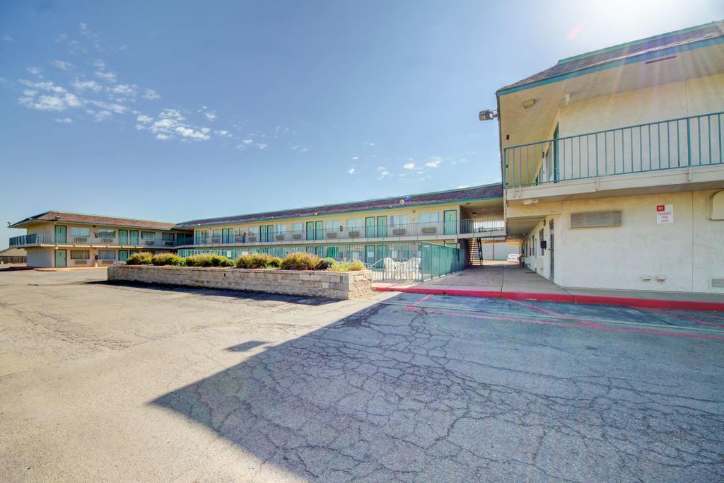 Americas Best Value Inn Стилуотер Экстерьер фото